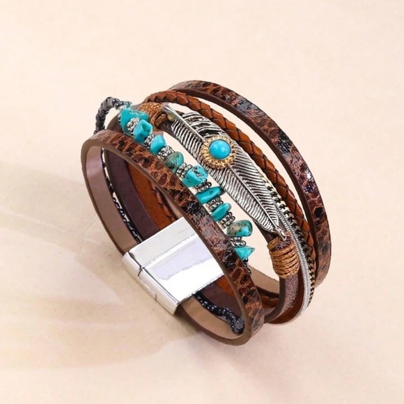 ✨Bohemian faux Leather Bracelet with Turquoise Accents - Picture 2 of 5